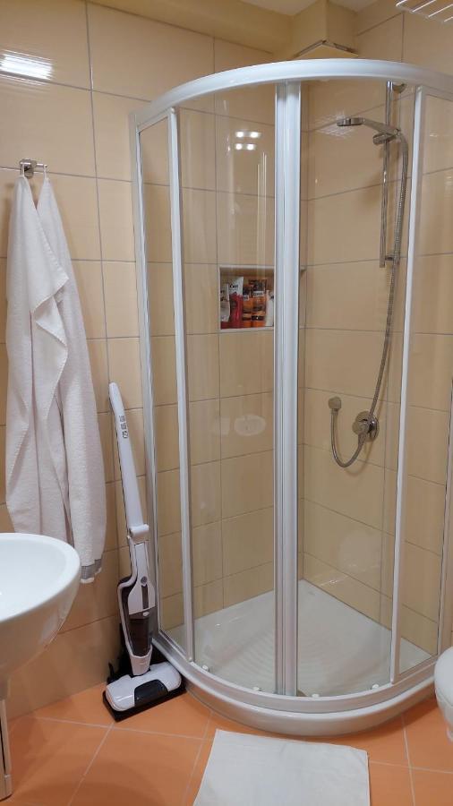 Apartma Marjetica กอซด์มาร์ทูลเย็ก ภายนอก รูปภาพ