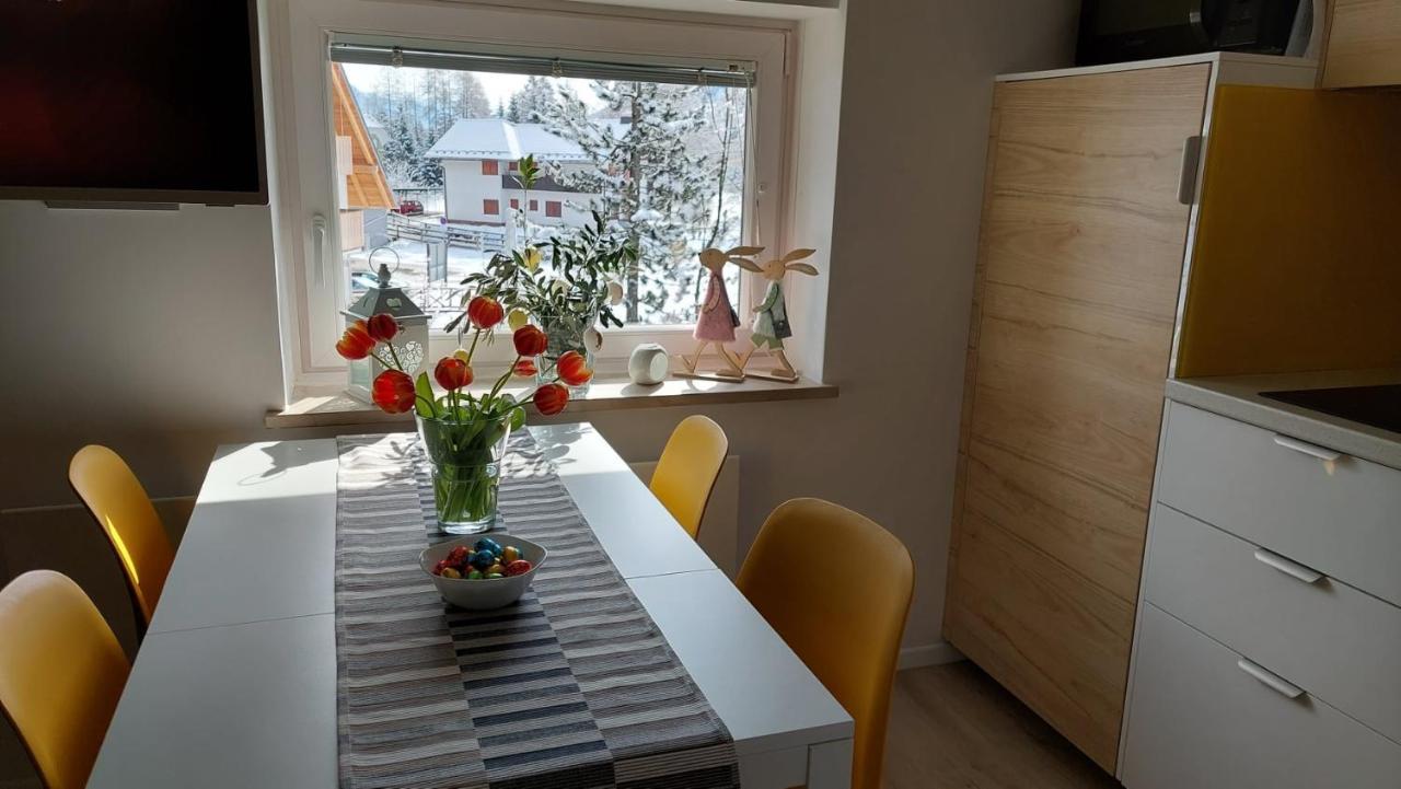 Apartma Marjetica กอซด์มาร์ทูลเย็ก ภายนอก รูปภาพ